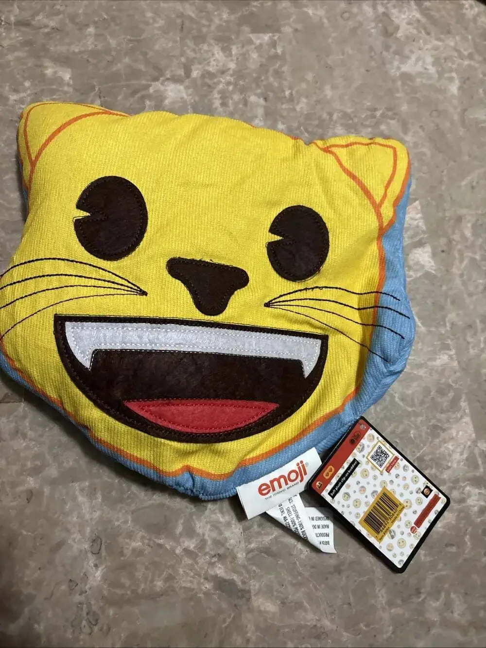 Grinning Cat EMOJI Heating / Cooling Plush Pad Novelty Funny 2023 New With Tags